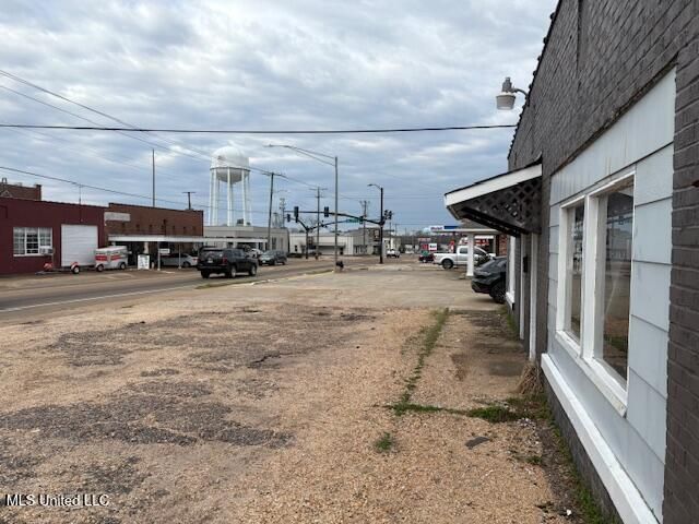 142 E Third Street, Forest, MS 39074