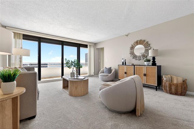 5950 PELICAN BAY PLAZA S 2E, Gulfport, FL 33707