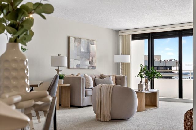 5950 PELICAN BAY PLAZA S 2E, Gulfport, FL 33707