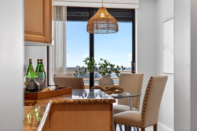 5950 PELICAN BAY PLAZA S 2E, Gulfport, FL 33707