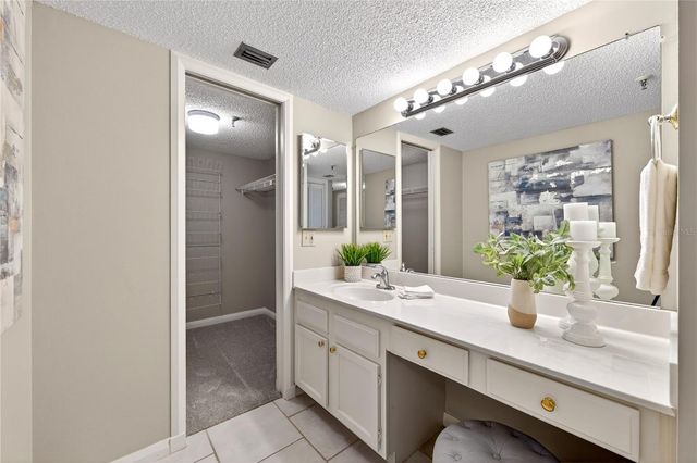 5950 PELICAN BAY PLAZA S 2E, Gulfport, FL 33707