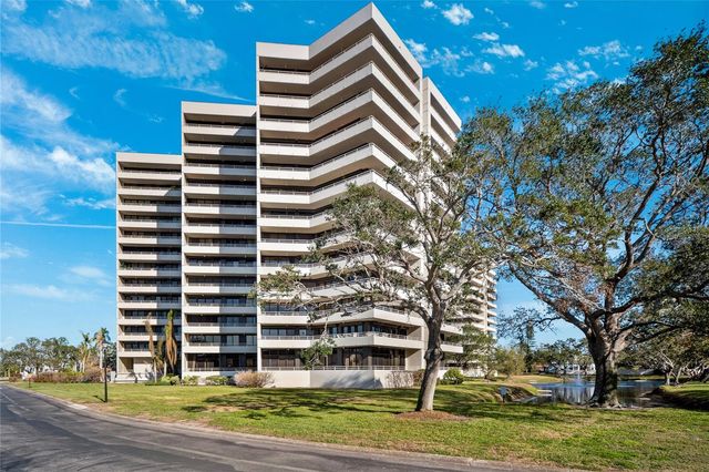 5950 PELICAN BAY PLAZA S 2E, Gulfport, FL 33707