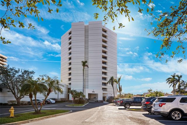 5950 PELICAN BAY PLAZA S 2E, Gulfport, FL 33707