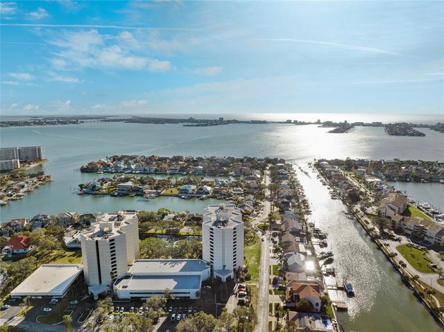 5950 PELICAN BAY PLAZA S 2E, Gulfport, FL 33707