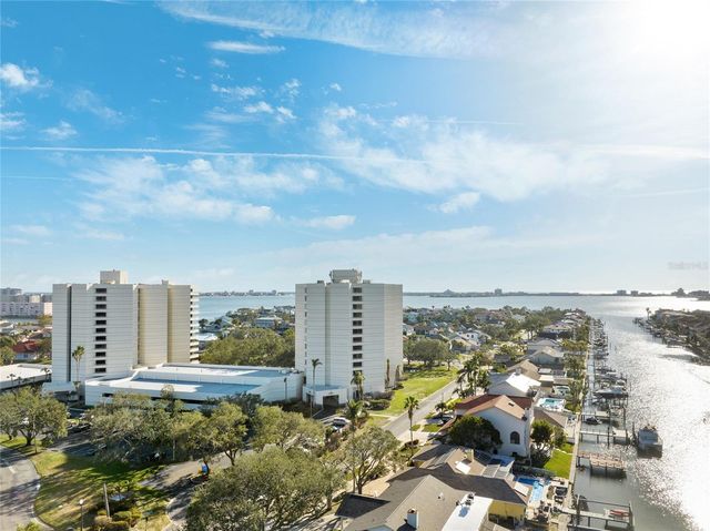 5950 PELICAN BAY PLAZA S 2E, Gulfport, FL 33707