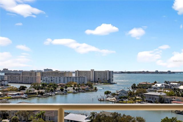 5950 PELICAN BAY PLAZA S 2E, Gulfport, FL 33707