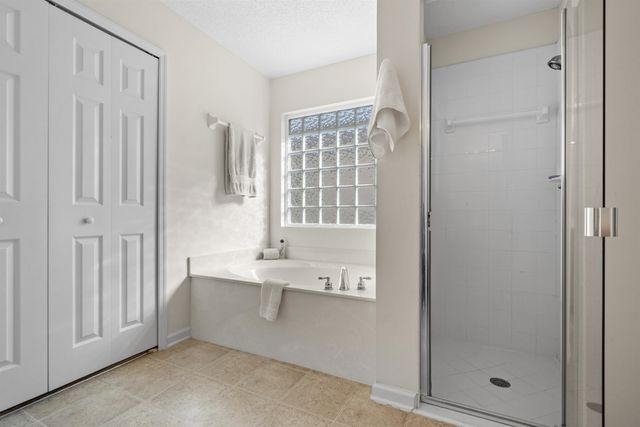 913 Oak Arbor Cir, St Augustine, FL 32084