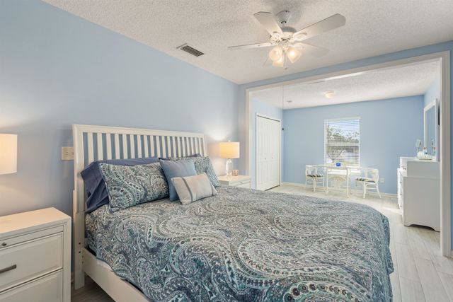 913 Oak Arbor Cir, St Augustine, FL 32084