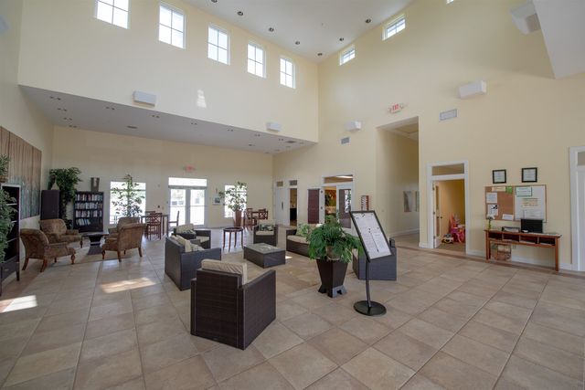913 Oak Arbor Cir, St Augustine, FL 32084