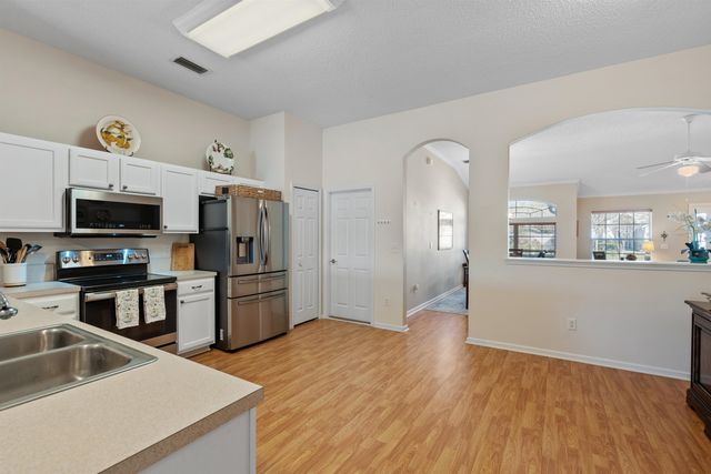 913 Oak Arbor Cir, St Augustine, FL 32084