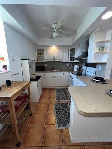 2859 Leonard Drive G414, Aventura, FL 33160