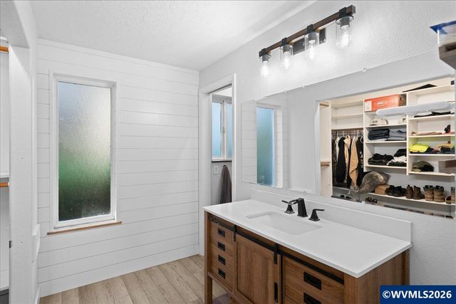 1660 Sieburg St NE, Keizer, OR 97303