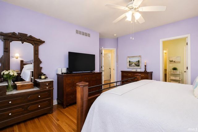 6641 Dockside Drive, South Bend, IN 46628