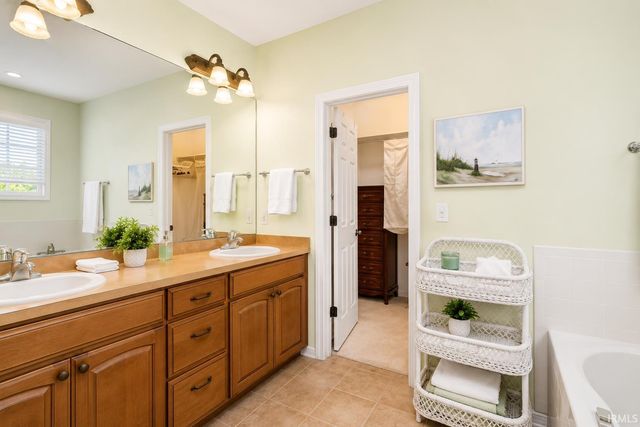 6641 Dockside Drive, South Bend, IN 46628