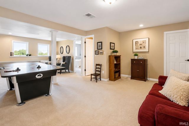 6641 Dockside Drive, South Bend, IN 46628
