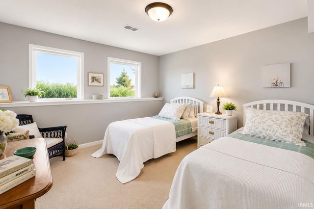 6641 Dockside Drive, South Bend, IN 46628