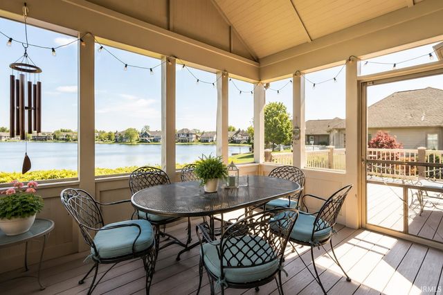 6641 Dockside Drive, South Bend, IN 46628