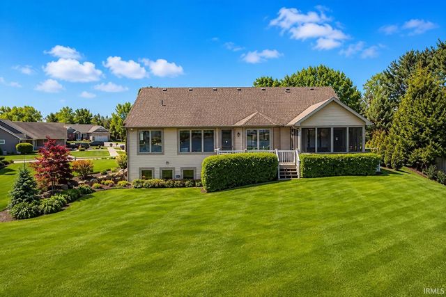 6641 Dockside Drive, South Bend, IN 46628