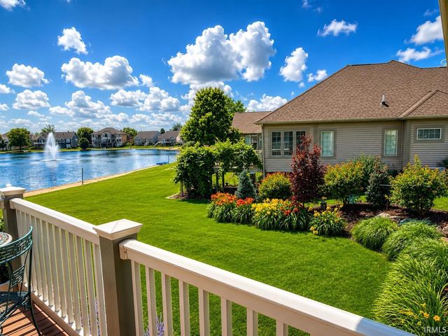 6641 Dockside Drive, South Bend, IN 46628