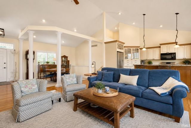 6641 Dockside Drive, South Bend, IN 46628