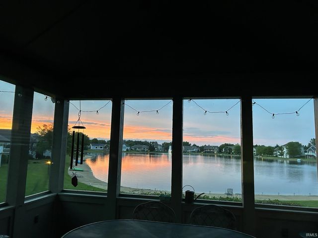 6641 Dockside Drive, South Bend, IN 46628