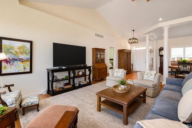 6641 Dockside Drive, South Bend, IN 46628