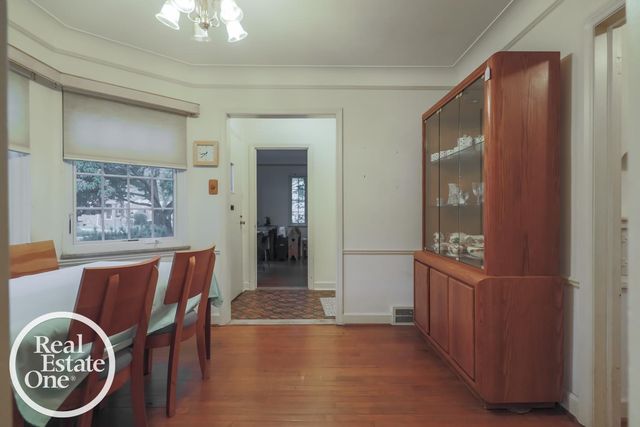 855 Loraine Street, Grosse Pointe, MI 48230