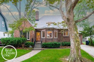855 Loraine Street, Grosse Pointe, MI 48230