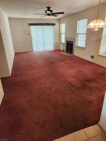 91 Stonehedge Ct 91, Franklin Twp., NJ 08873
