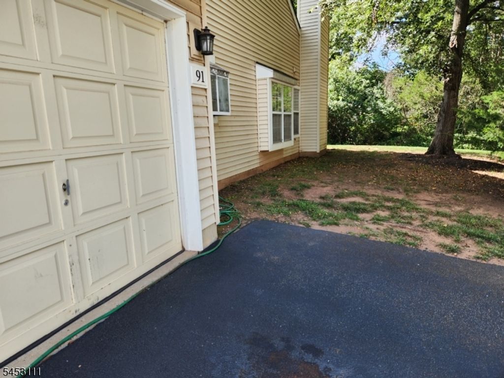 91 Stonehedge Ct 91, Franklin Twp., NJ 08873 — photo 3