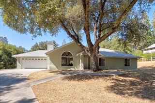 51765 Ponderosa Way, Oakhurst, CA 93644