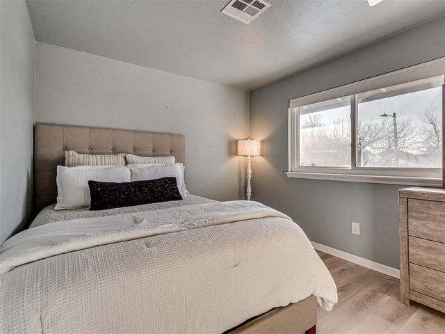 10011 Hefner Village Terrace, Oklahoma City, OK 73162