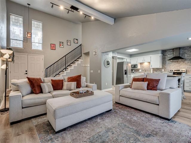 10011 Hefner Village Terrace, Oklahoma City, OK 73162