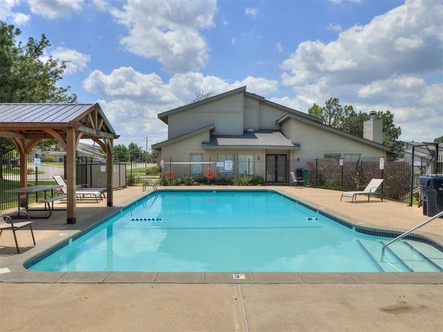 10011 Hefner Village Terrace, Oklahoma City, OK 73162