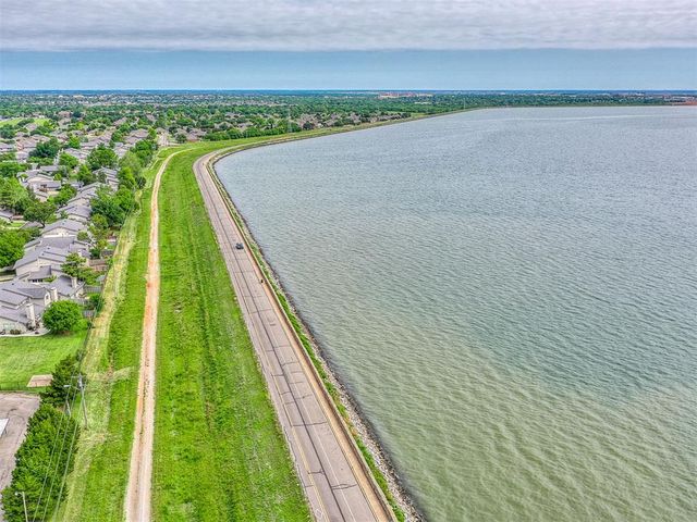 10011 Hefner Village Terrace, Oklahoma City, OK 73162