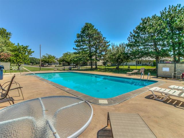 10011 Hefner Village Terrace, Oklahoma City, OK 73162