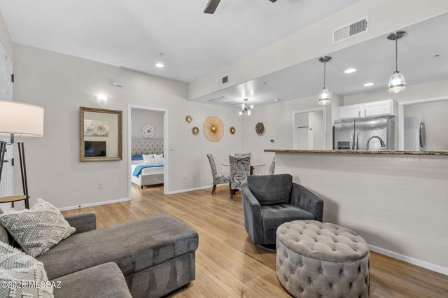 2028 E River Rd Unit 101, Tucson, AZ 85718
