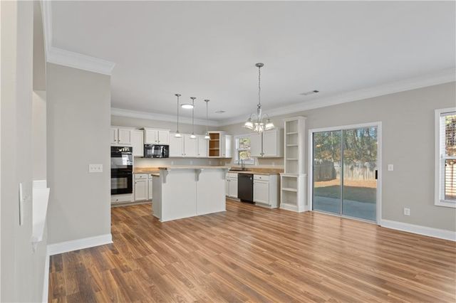 375 Parkmont Way, Dallas, GA 30132