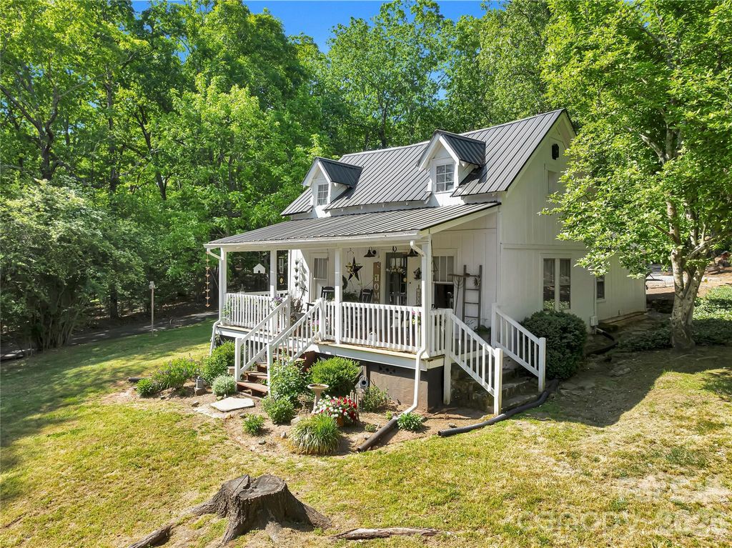 289 Carson Street, Tryon, NC 28782