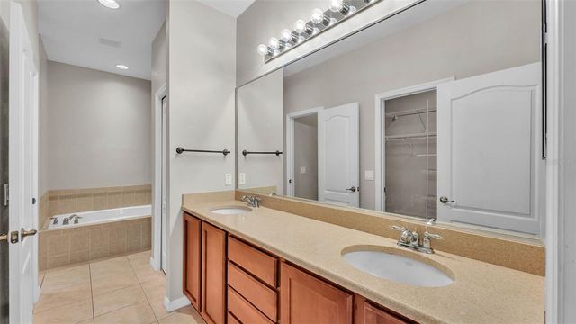 6528 SEDGEFORD DRIVE, Lakeland, FL 33811