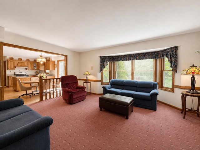 12231 W White Oak DRIVE, Greenfield, WI 53228