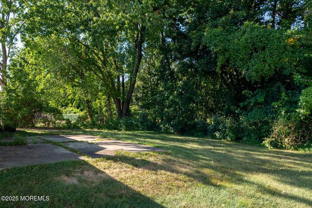 16 Moak Drive, Hazlet, NJ 07730