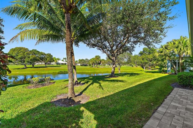 1832 SW Willowbend Ln, Palm City, FL 34990