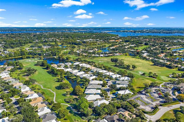 1832 SW Willowbend Ln, Palm City, FL 34990