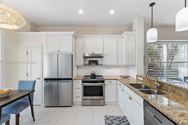 1832 SW Willowbend Ln, Palm City, FL 34990