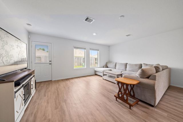 18107 Rockvine Drive, Hockley, TX 77447