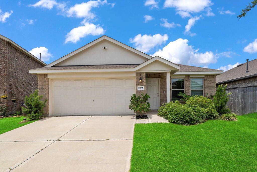 18107 Rockvine Drive, Hockley, TX 77447