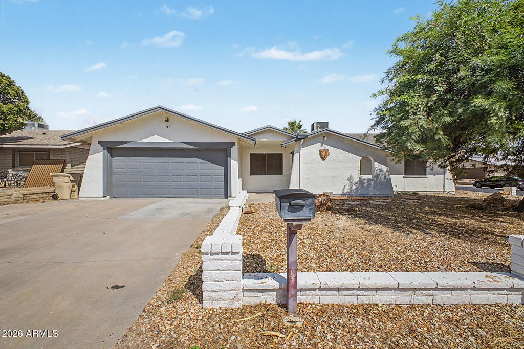 15243 N 52ND Drive, Glendale, AZ 85306 — exterior