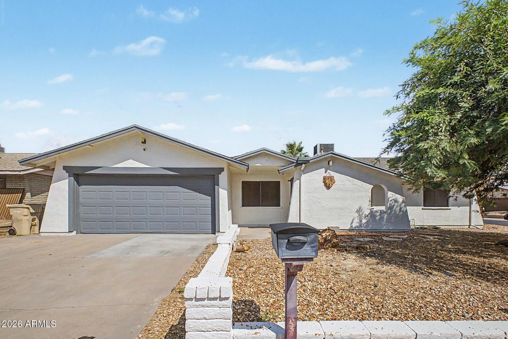 15243 N 52ND Drive, Glendale, AZ 85306 — photo 2