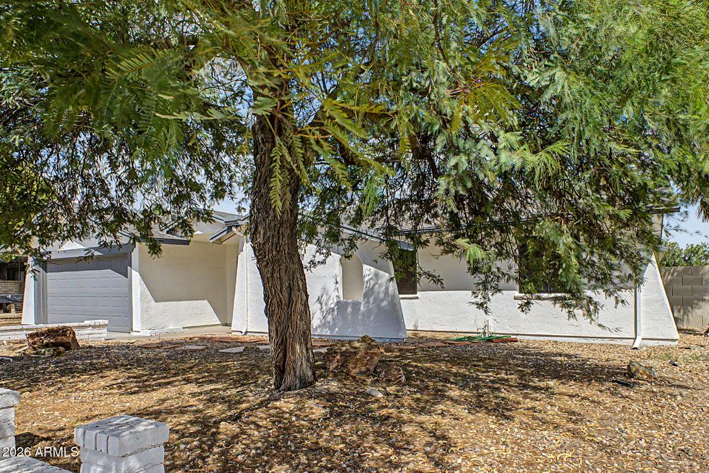 15243 N 52ND Drive, Glendale, AZ 85306 — photo 5